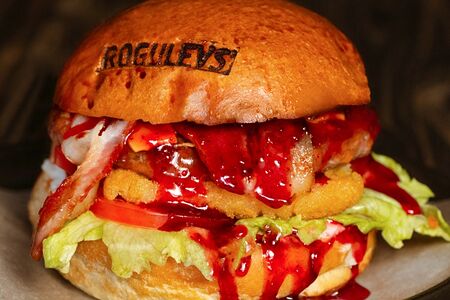 Брусничный рогбургер