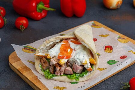 Шаурма по-гречески со cвининoй