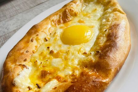 Хачапури по-аджарски
