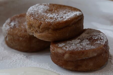 Сырники из фермерского творога на топленом молоке