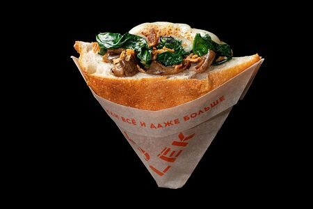 Жареные грибы, моцарелла, шпинат