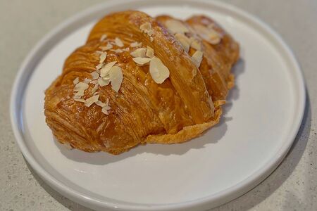 Круассан миндальный