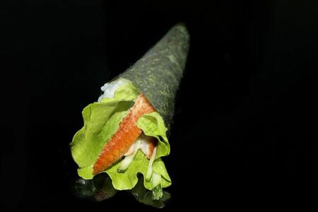 Темаки с копченым угрем