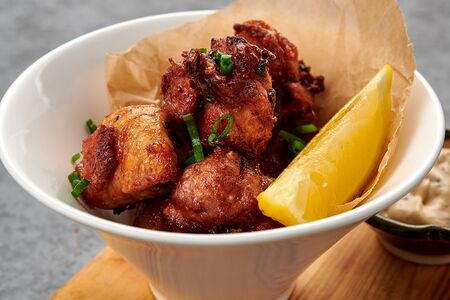 Жареная курица в японском стиле карааге