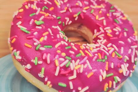 Донат Клубника