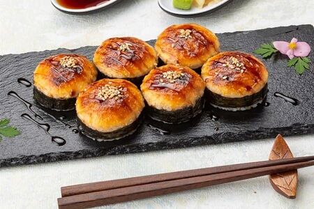 Запеченный ролл с мидиями