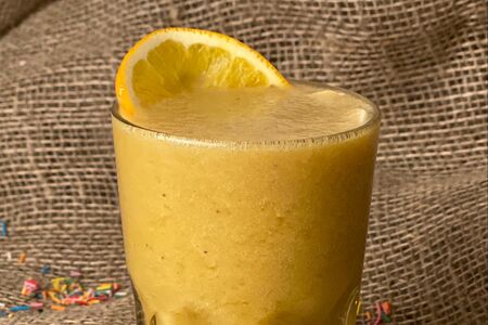 Смузи манго-апельсин