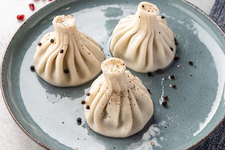 Хинкали со свининой и говядиной