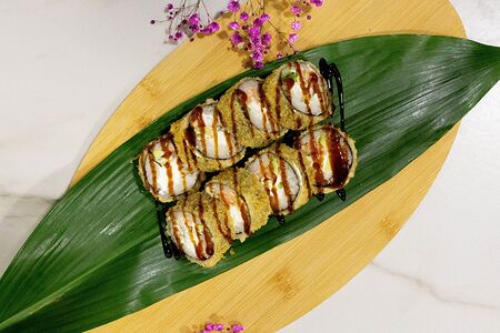 Жареный с угрем и лососем