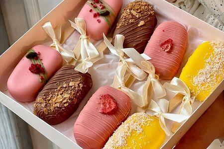 Чизкейки на палочке ассорти