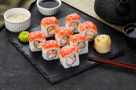 Ролл Острый лосось с крабом