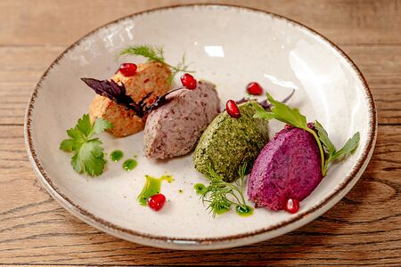 Ассорти пхали