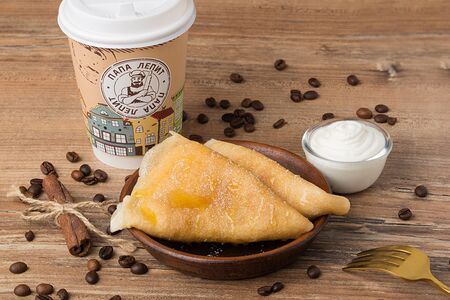 Блины с маслом и сахаром