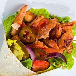 Донер чили в лаваше с курицей