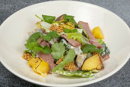 Салат с телятиной