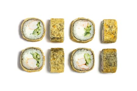 Жареный ролл с креветкой