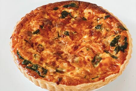 Киш лосось шпинат