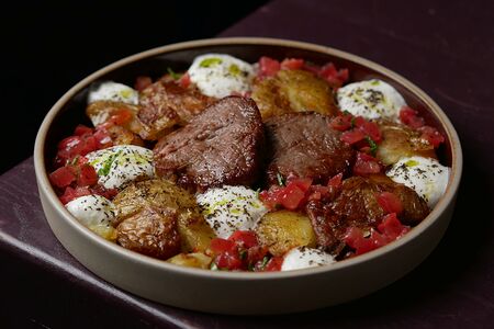 Медальоны из телятины