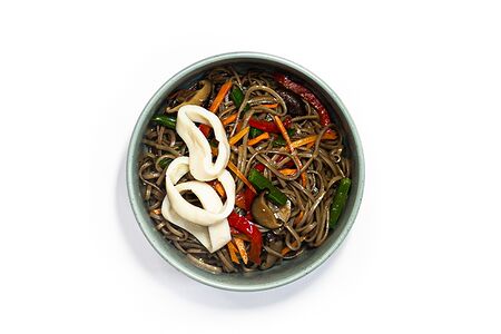 Острая соба с кальмаром