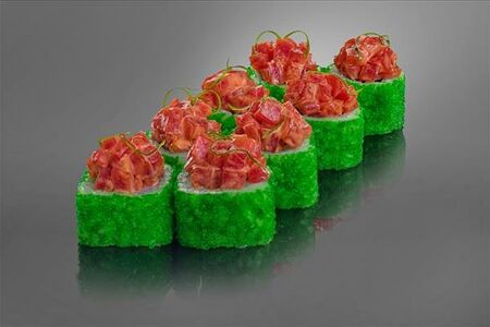 Ролл с тунцом в остром соусе