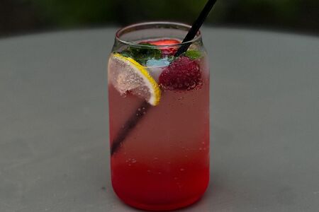 Клубничный лимонад