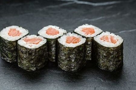 Маки-ролл с лососем
