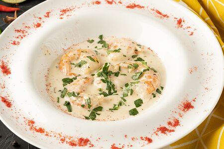 Креветки в сливочном соусе с прованскими травами