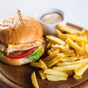 Бургер с куриной грудкой