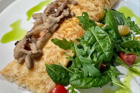 Омлет с моцареллой и вешенками