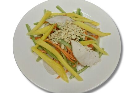 Салат Ном с манго