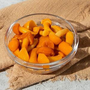 Грибы маринованные