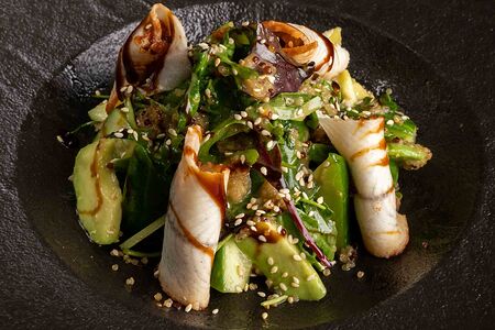 Унаги-киноа сарада