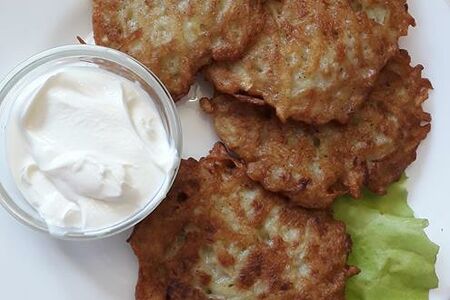 Драники со сметаной