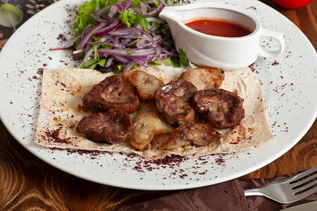 Бараньи почки на мангале