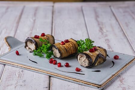 Баклажаны фаршированные с грецкими орехами