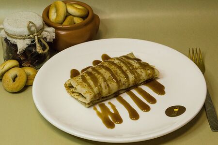 Блин со сгущенкой вареной