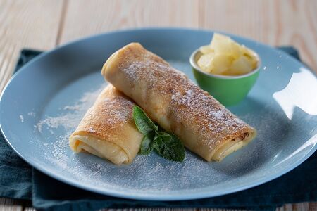 Блины с яблоком