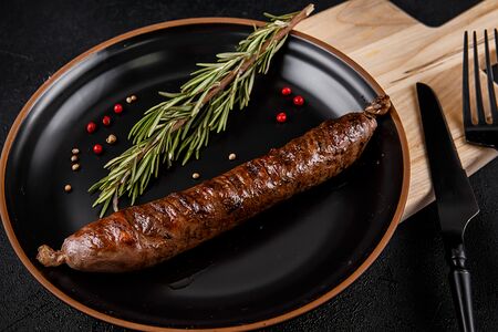 Колбаски из оленины на гриле