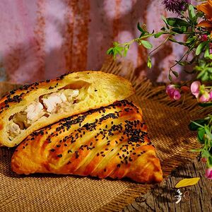 Слойка с курицей