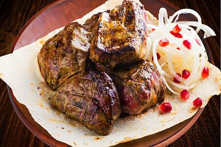 Шашлык из бараньей печени с плёнкой