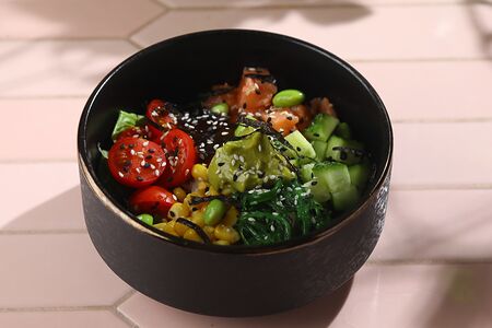 Поке с лососем