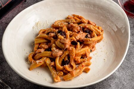 Паста с рагу из кролика