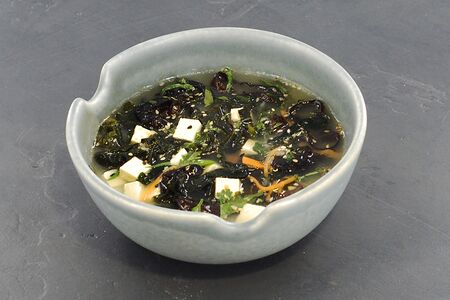 Мисо-суп с древесными грибами