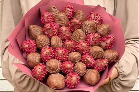 Букет клубники в шоколаде Sensation M