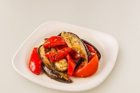 Баклажаны в соусе песто