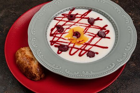 Манная каша на молоке