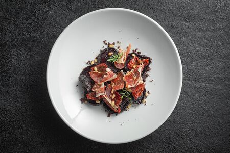 Вяленая свекла с иберийским хамоном