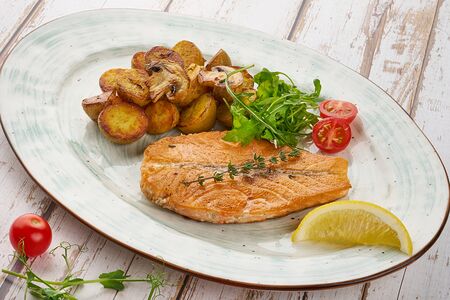 Стейк из лосося