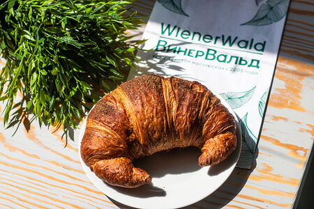 Круассан с сырным кремом и корицей