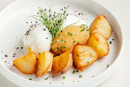 Щучья икра с печёным картофелем